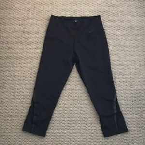 Nike Dri-Fit cropped women’s leggings